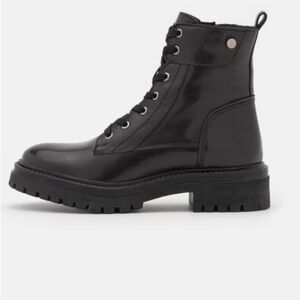 Brand New Geox Womens Smoked Leather Combat Ankle Lace Up Respira Boot